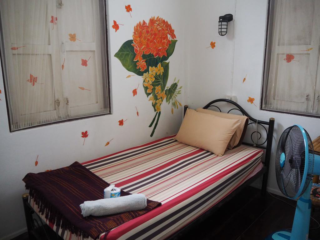 Blue Juice Hotel Krabi town Екстериор снимка