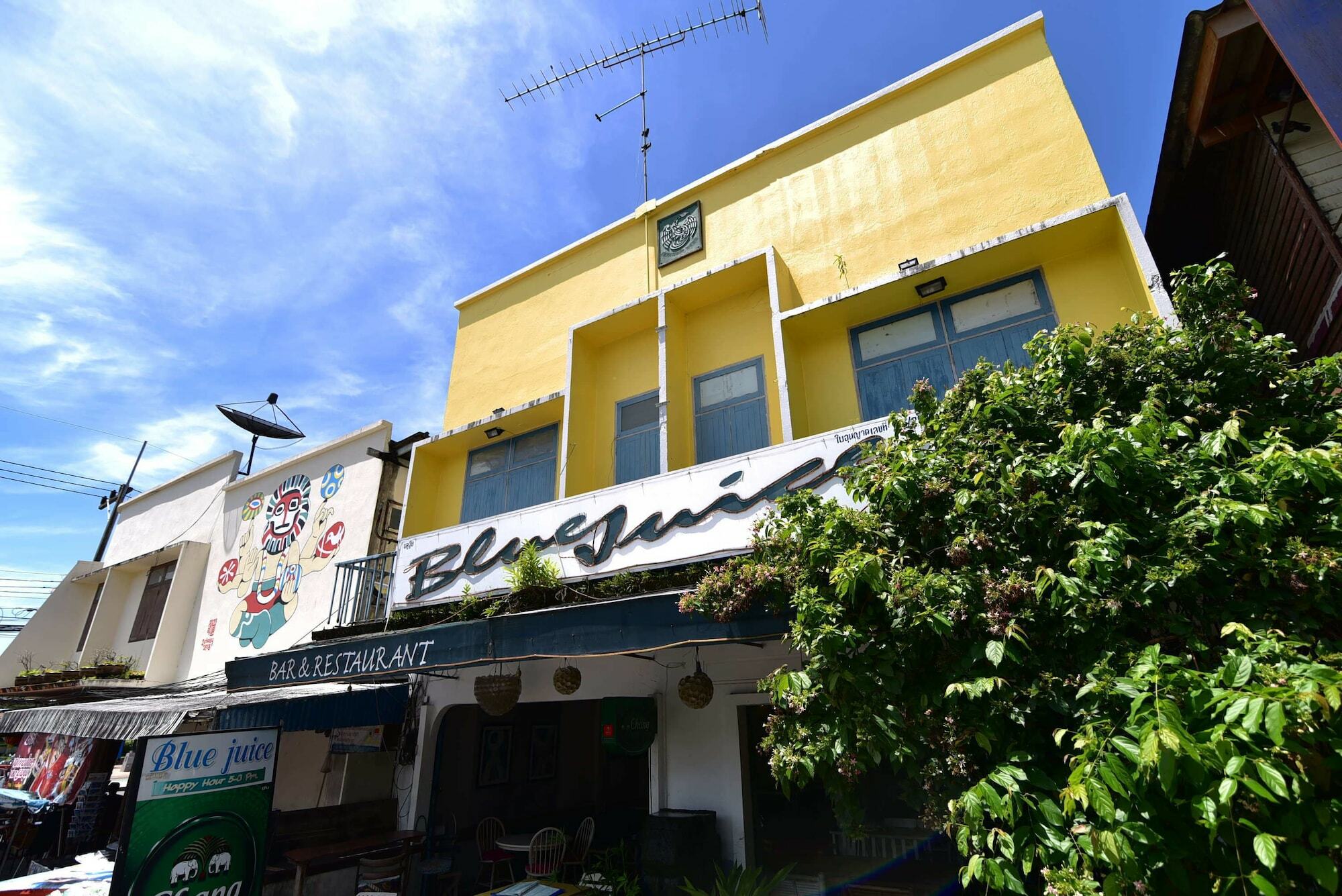 Blue Juice Hotel Krabi town Екстериор снимка